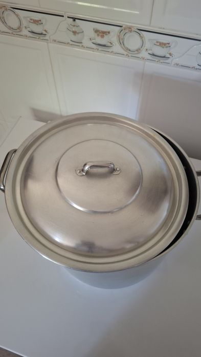 Panela inox grande numero 28