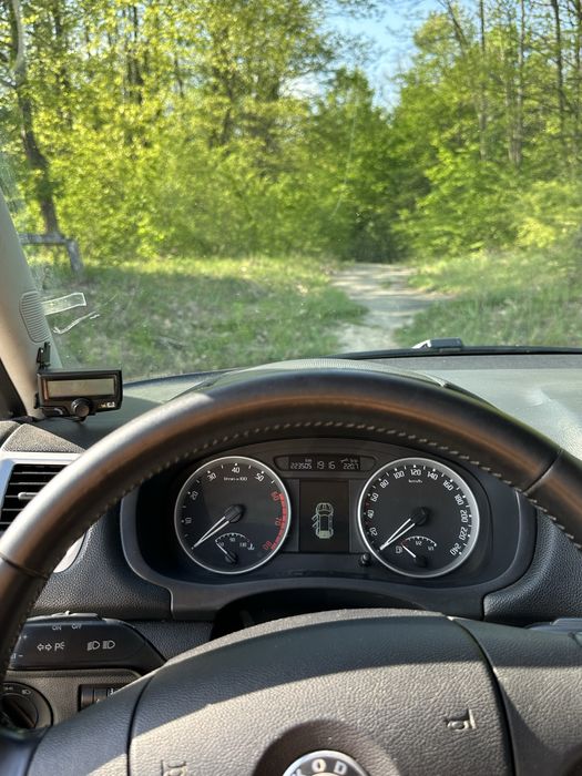 Skoda Roomster 1.6 газ/бензин