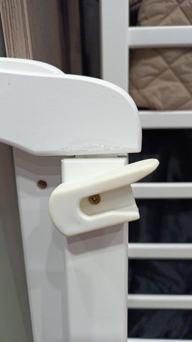 Ліжко дитяче з маятником