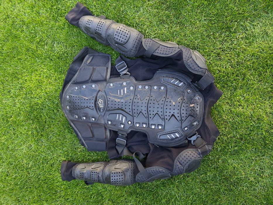 Zbroja jacket FOX TITAN PRO L