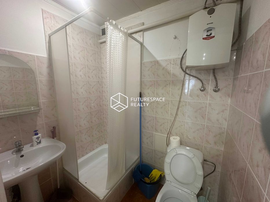 Оренда офісного приміщення вул. Константинівська 44. Поділ -  45 м². Без %