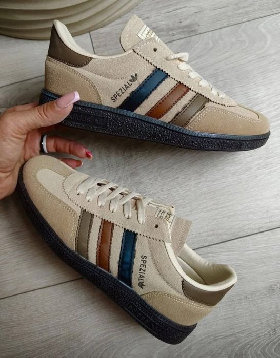 Damskie buty sportowe