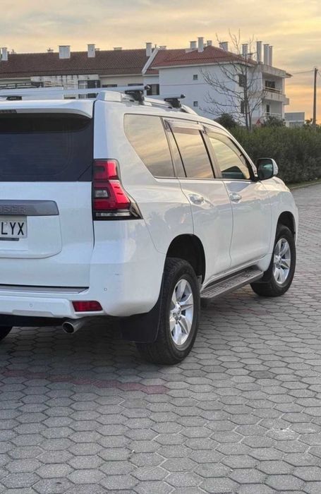 Toyota Land Cruiser 150 VX ano 2022