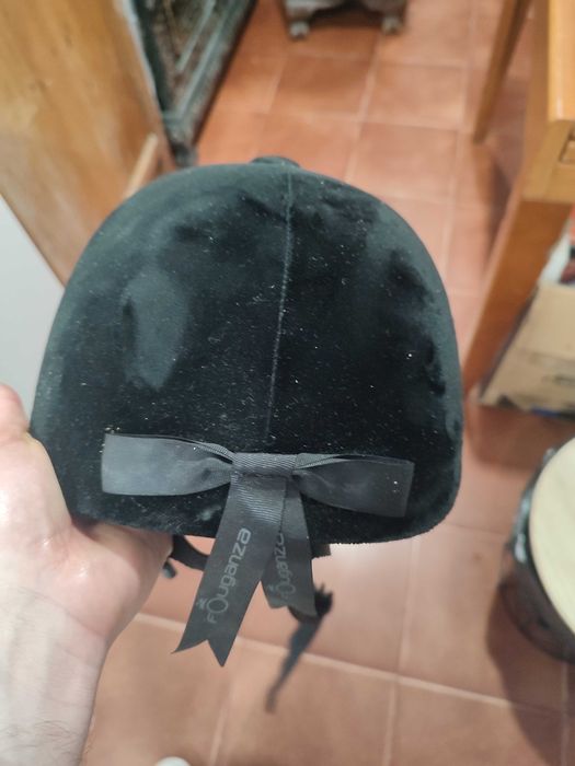 Capacete de equitação semi-novo