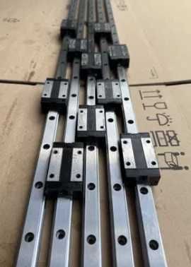 Prowadnica liniowa z wózkami PMI MSA20R- N długość 1530mm