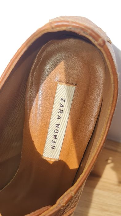 Sandálias Zara pele 38
