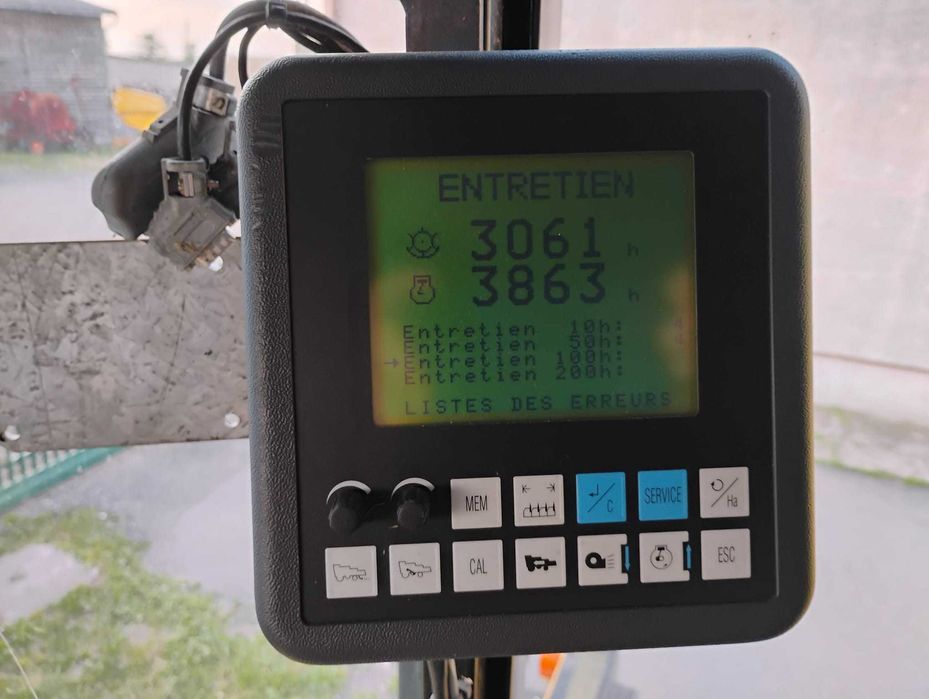 Kombajn New Holland TX68 plus