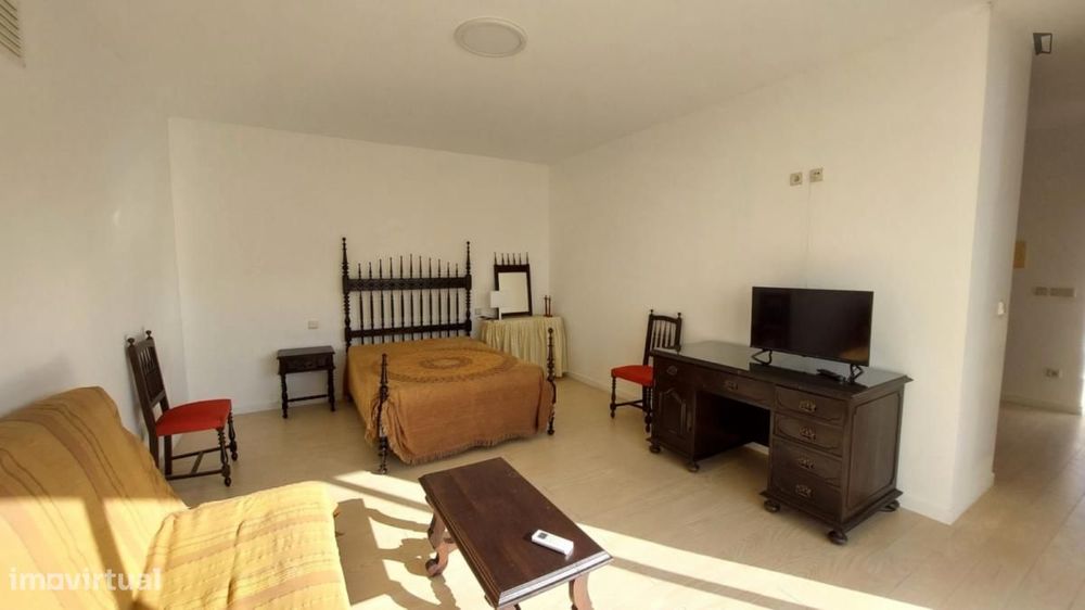 Quarto - localizado em Coimbra