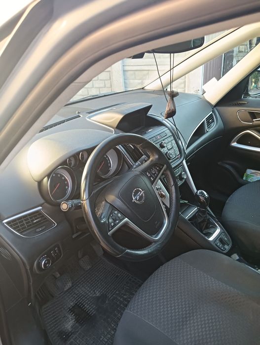 Sprzedam Opel Zafira C