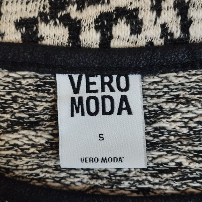 Sweter bluzka Vero Moda oversize S / 42  zwierzęcy print, czarno bialy