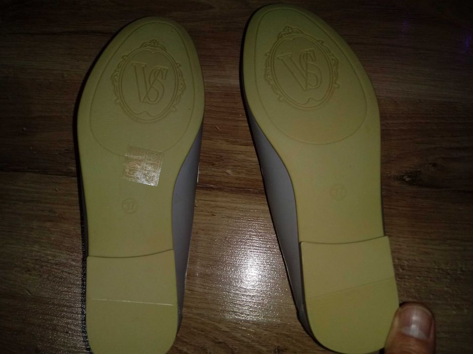 Buty Nowe WSUWANE MODNE DAMSKIE BUTY R.37 VICES wkładka 24 cm.