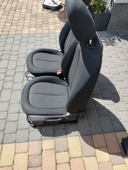 Fotele BMW X1 f48 stan bdb.Kpl.