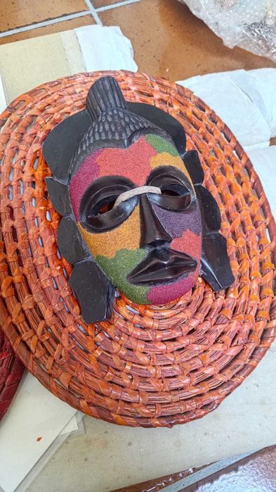 Conjunto de Máscaras Artesanais de Angola (2 un 370*280 mm)