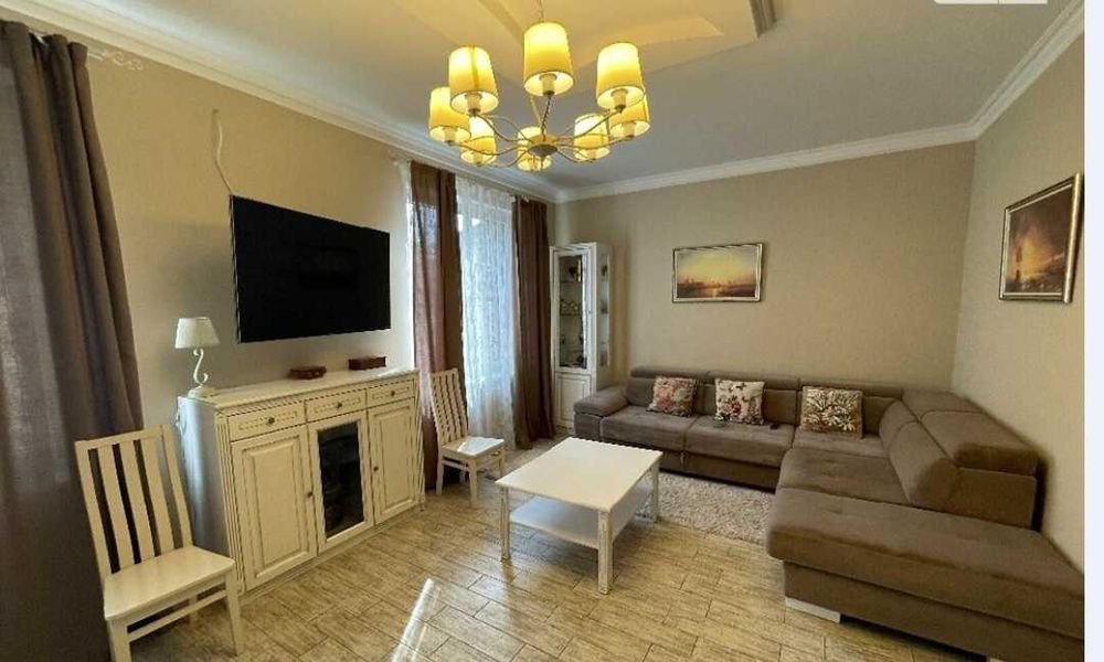 Дом в Червоном Хуторе , в доме остается все, отличное местоположение.