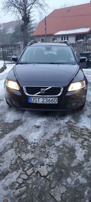 Sprzedam Volvo V50 D5 w bardzo dobrym stanie całe w oryginale
