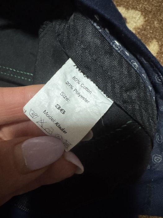 Майже нові шкільні брюки 10-12 років