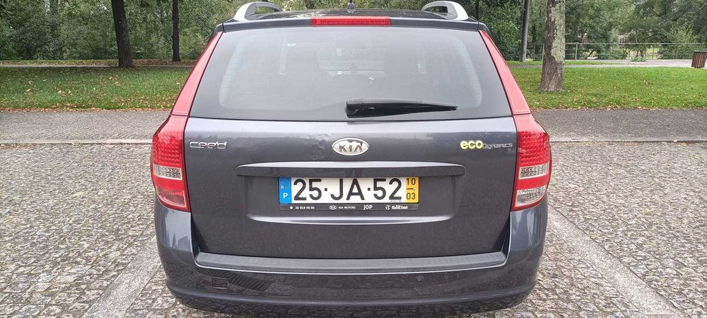 KIA CEED sporty wagon diesel foto 4
