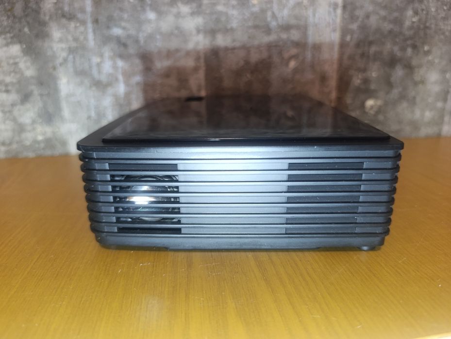 Проектор Luxcine z2000 SD, під відновлення, або запчастини