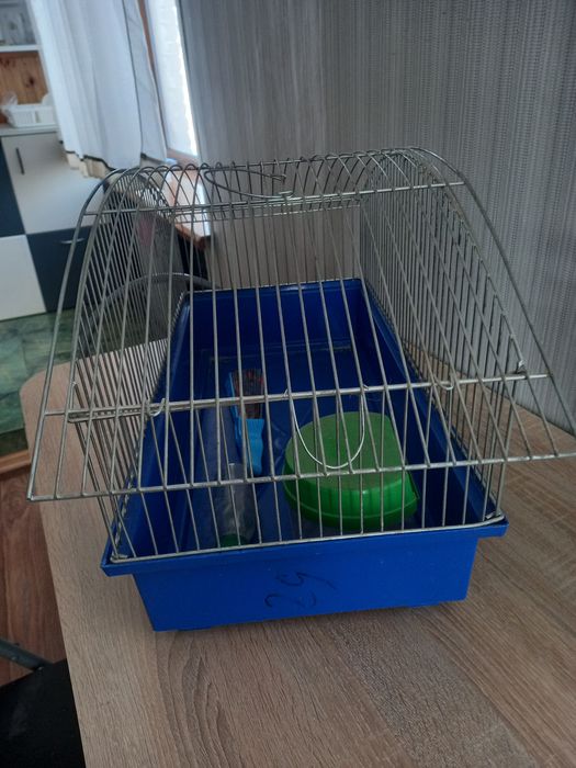 Клітка для домашнього улюбленця