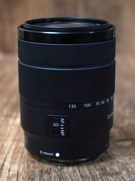 SONY E 18-135mm f/3.5-5.6 OSS . E-mount . Fast AF . Оригiнал . ІДЕАЛ