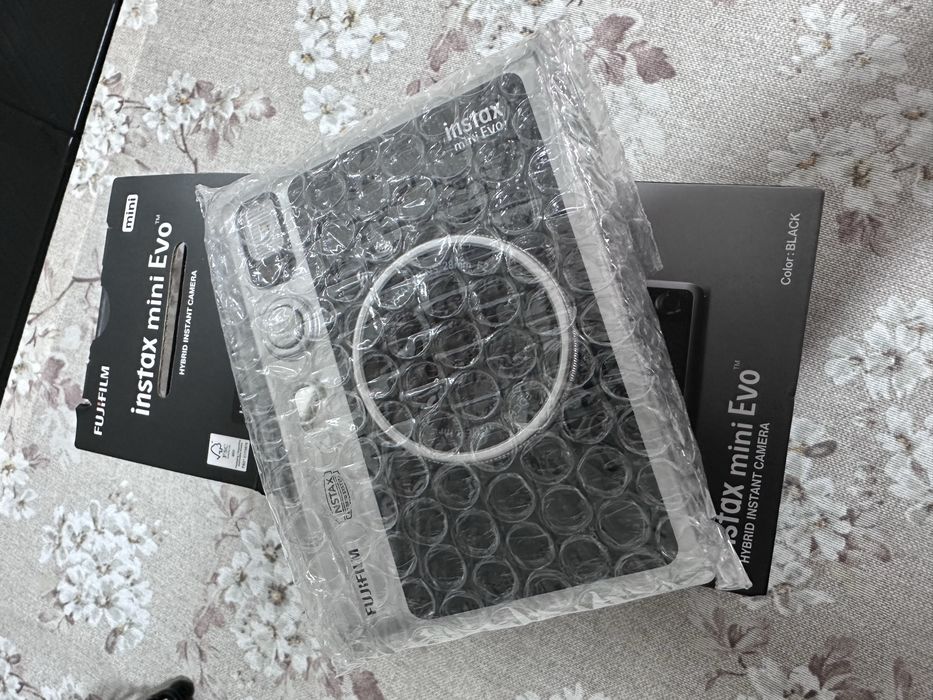 Câmera / máquina   fotografica  Instax mini evo