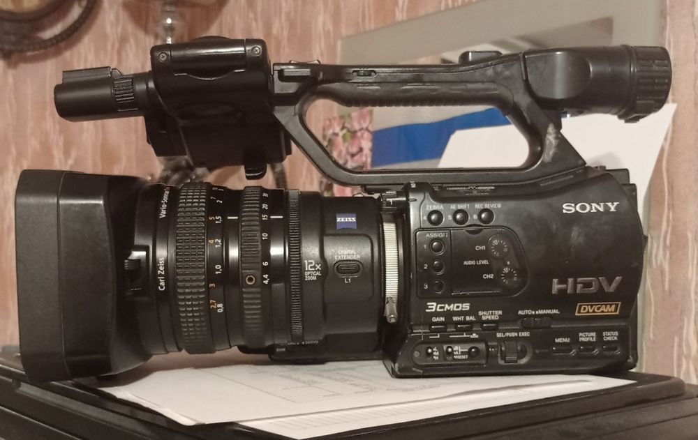 Продам профи камеру Sony HVR-Z7Е. Распродажа 4900!!!