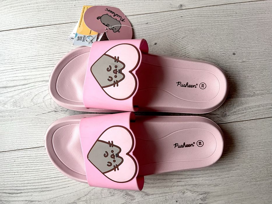 Klapki basenowe Pusheen. r. 39