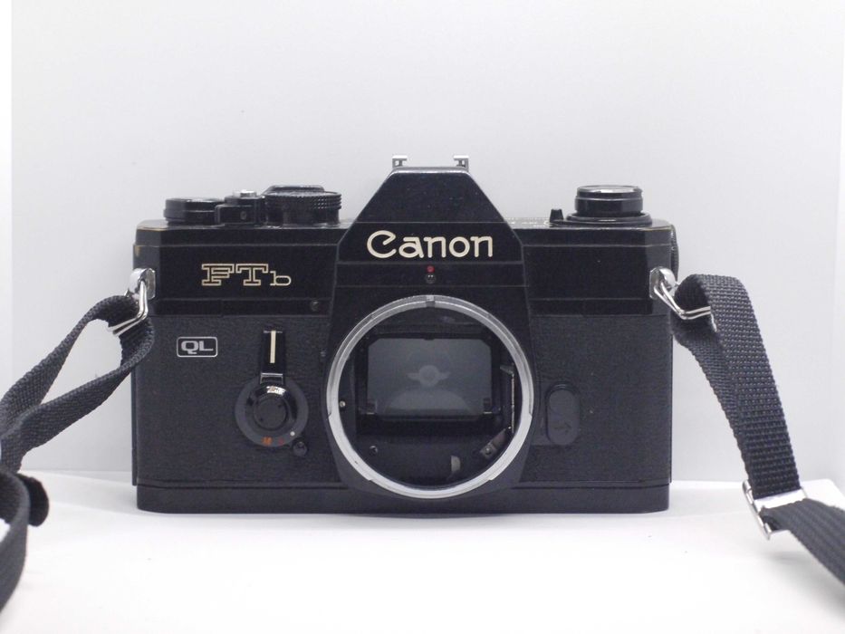 Canon FTb QL + Canon FD 50mm f1.8 S.C + Canon Speedlite 277T