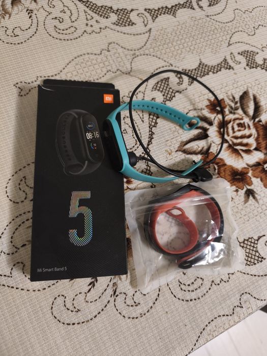 Smartband 5 plus dodatkowe opaski