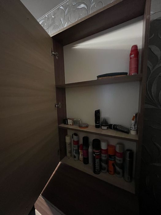 Тумба с зеркалом