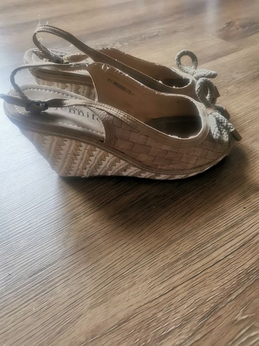 Buty Jennifer 41 koturna