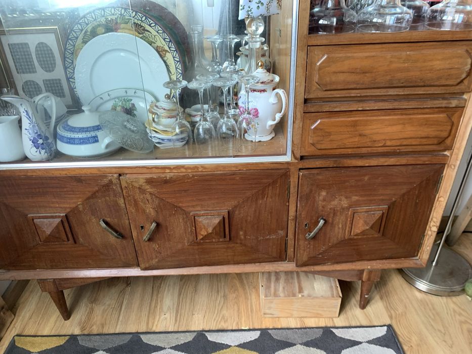 Cristaleira aparador