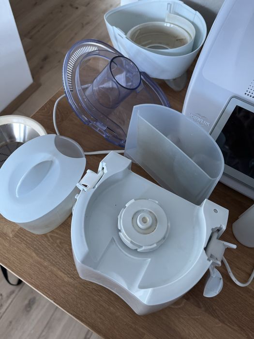 Sokowirówka do robienia soków i przetworów Philips