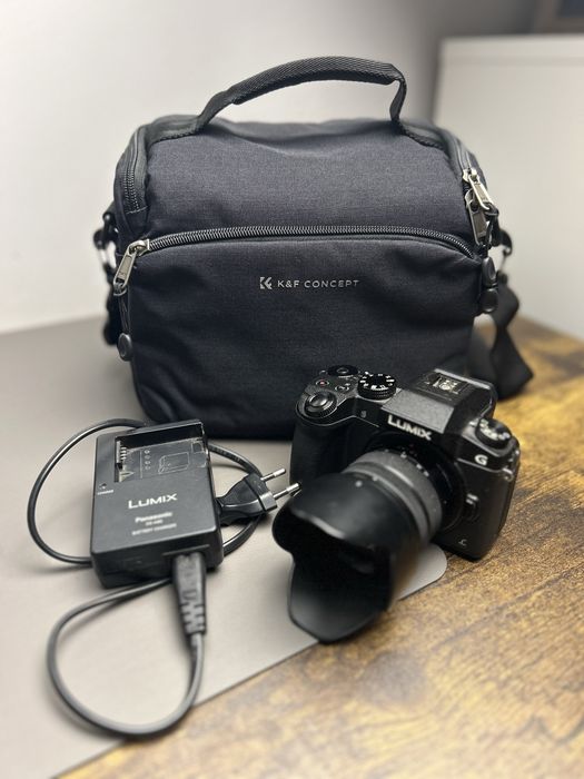 Panasonic Lumix G7 + akcesoria (ładowarka, bateria, torba, pasek)