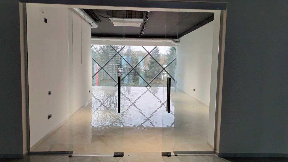 Продаж торгового приміщення з ремонтом в центрі міста