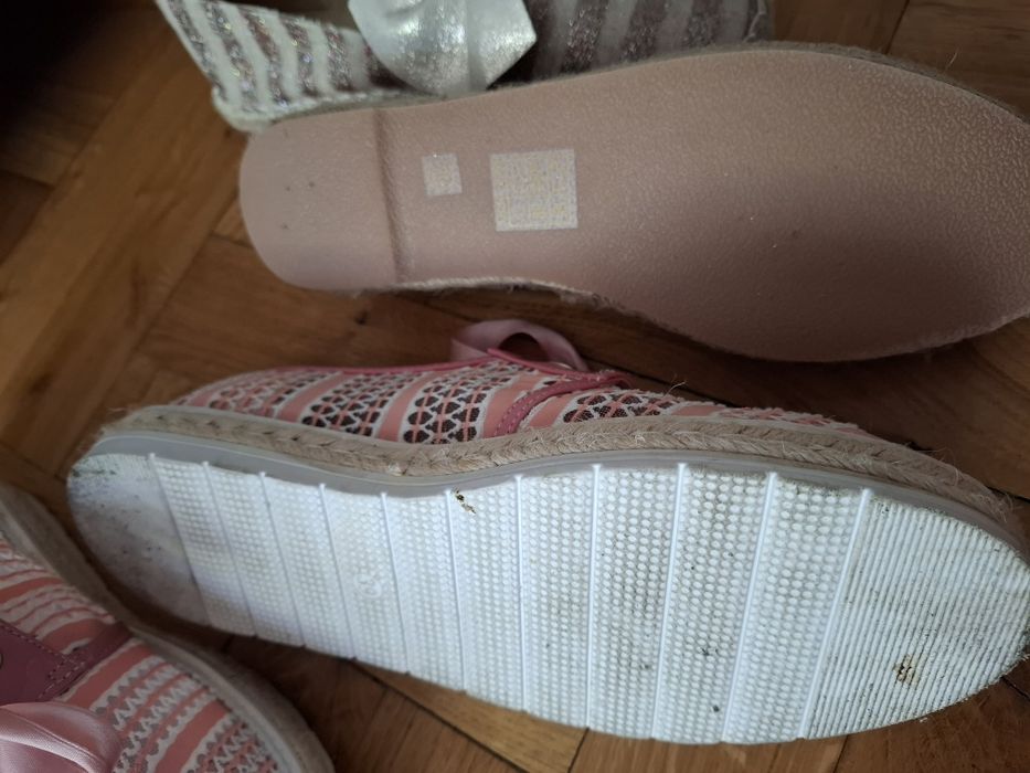 Dwie pary espadryli