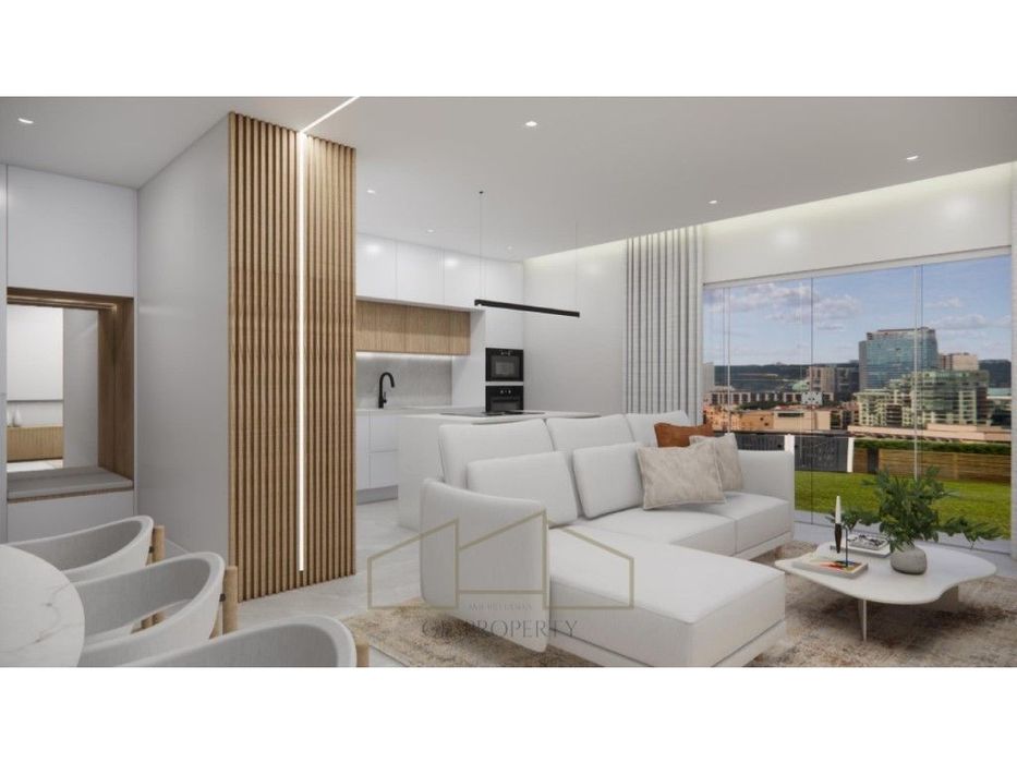 Apartamento T2 com arrecadação e parqueamento na Quinta de Santa Te... — Charneca De Caparica E Sobreda, Setúbal