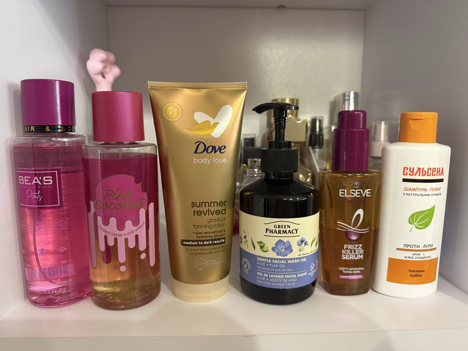 Набор уходовой косметики, спрей для тела