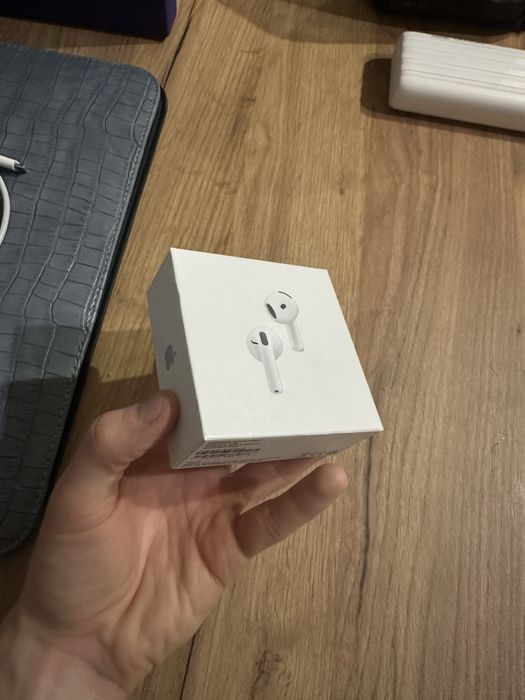 Apple AirPods 4(ANC)