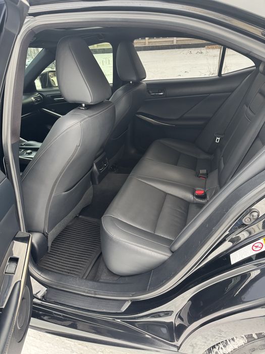 Продам стильний Lexus IS 2014