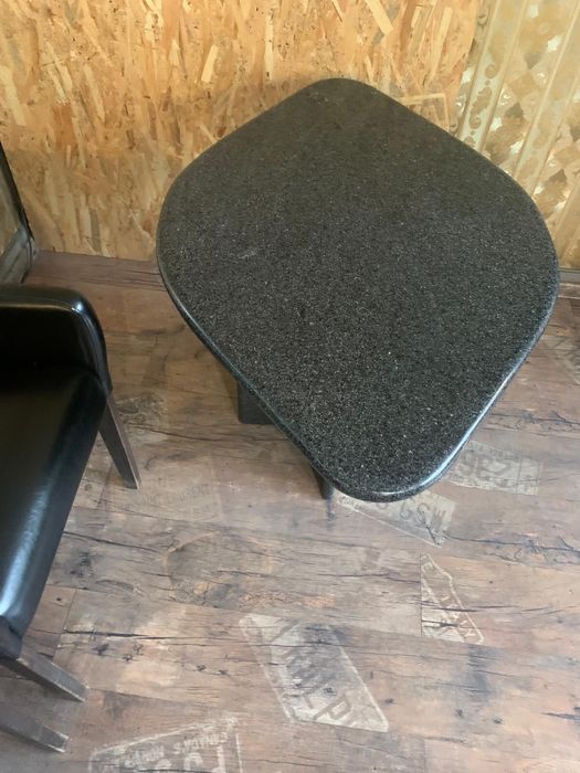 Stoliki elipsy granitowe 6szt  dł. 110x70szer 67 wys