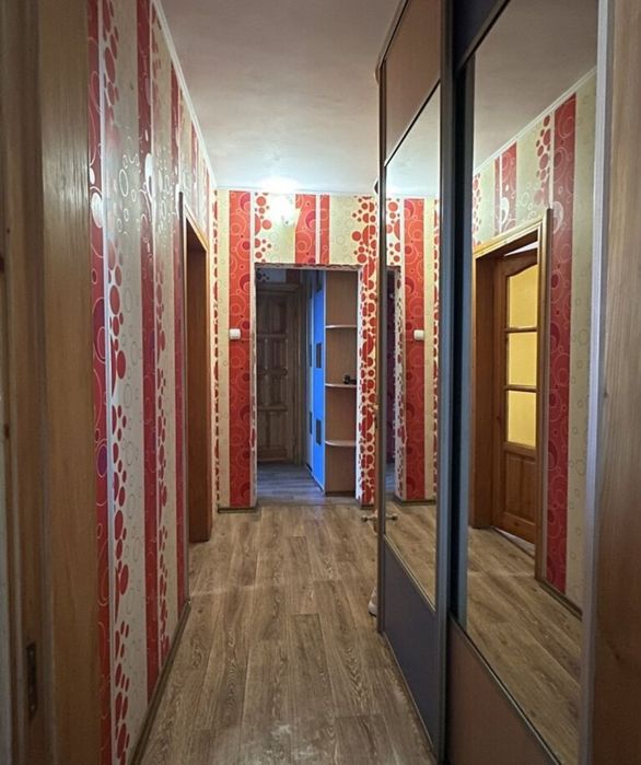 Продаж 2к  квартири 54 кв м пров. Незалежності