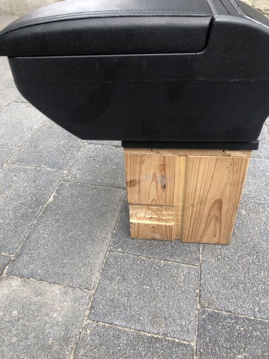 Продам подлокотник на Ваз 2109,2114,2115