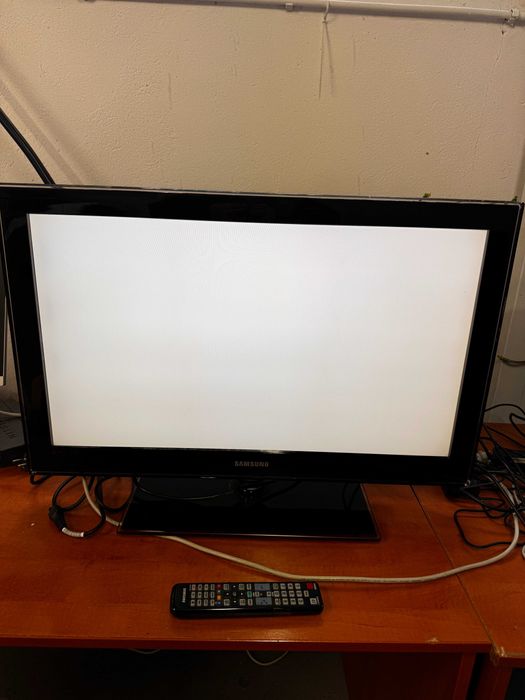 TV Samsung LE32C550