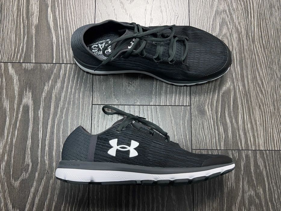 Under armour чоловічі кросівки бігові оригінал нові спортивні сірі 45