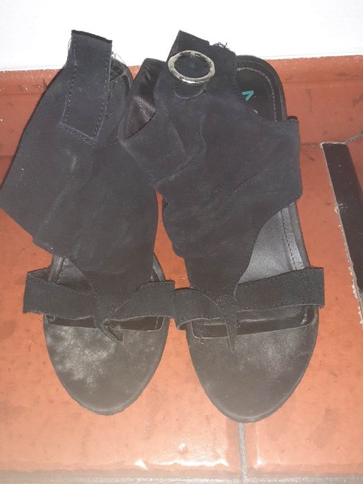 Botas pretas meia estação