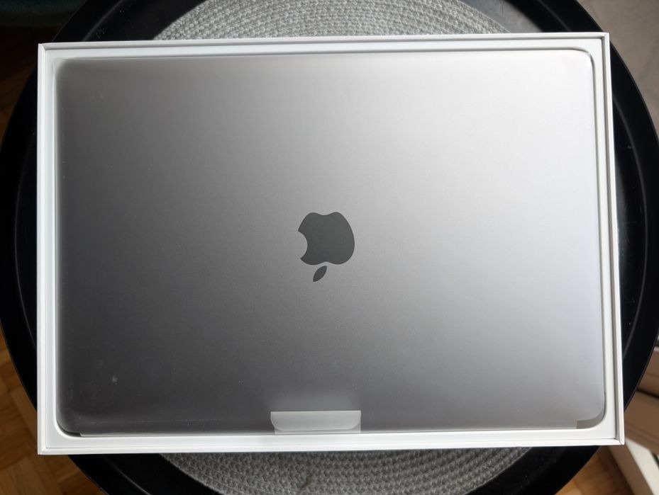MacBook Pro 13 (16GB RAM)