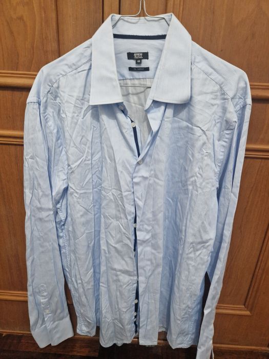 Conjunto de camisas de marca