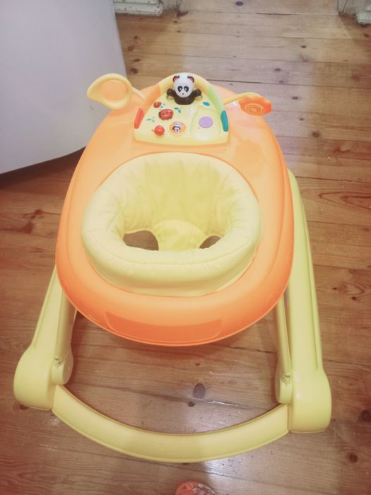 Vendo Andarilho da chicco entrego na zona arroios.