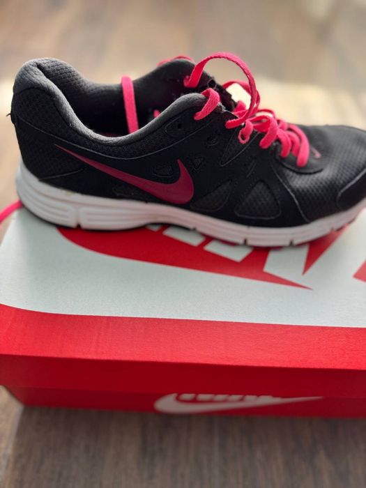 Продам Кросівки  Nike оригінал